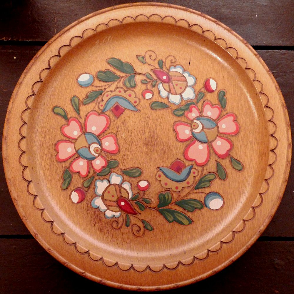 Dřevěný ozdobný talíř malovaný 23cm